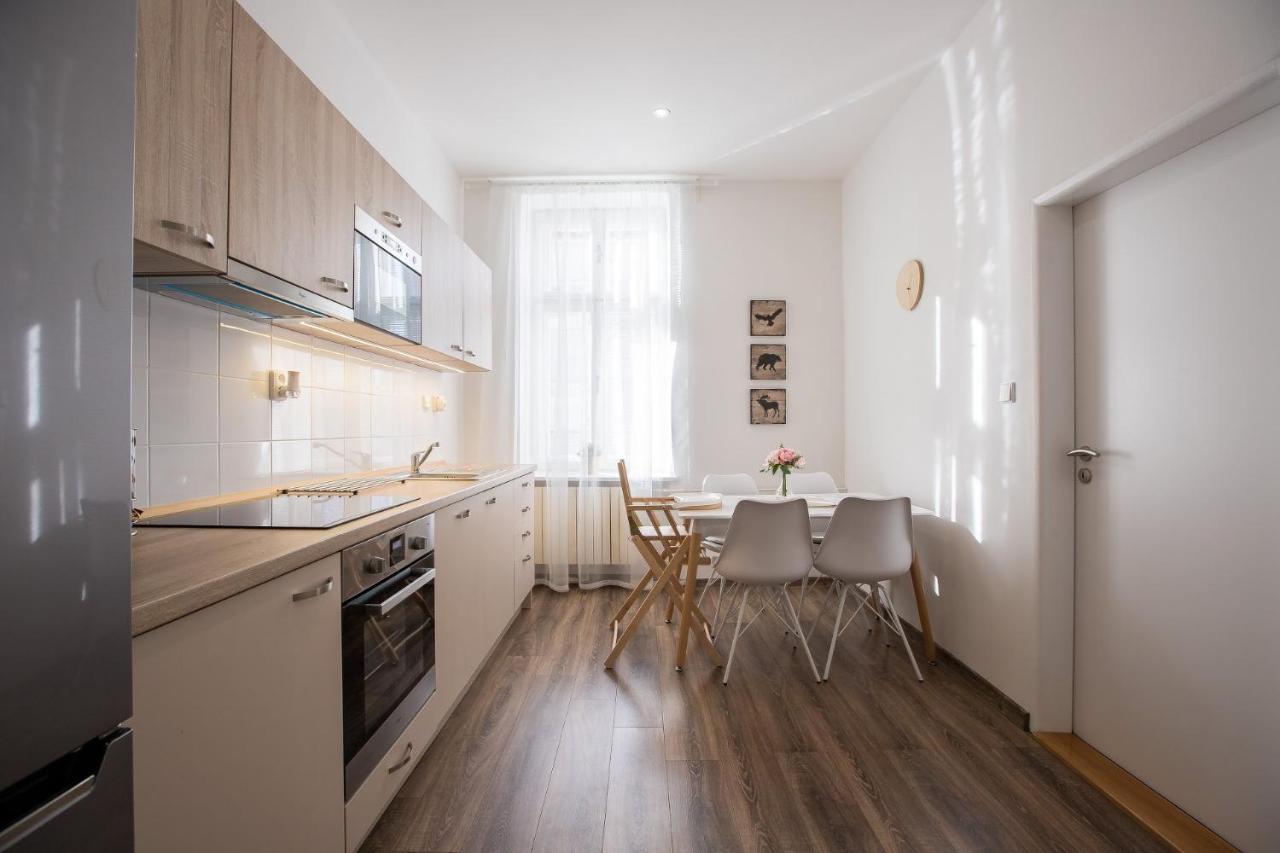 Family Apartment オストラヴァ エクステリア 写真