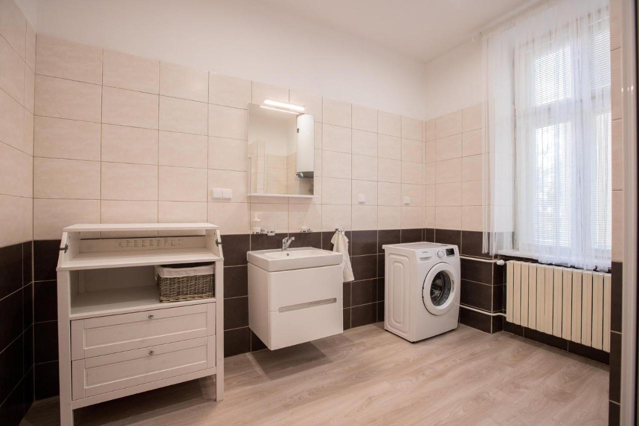 Family Apartment オストラヴァ エクステリア 写真