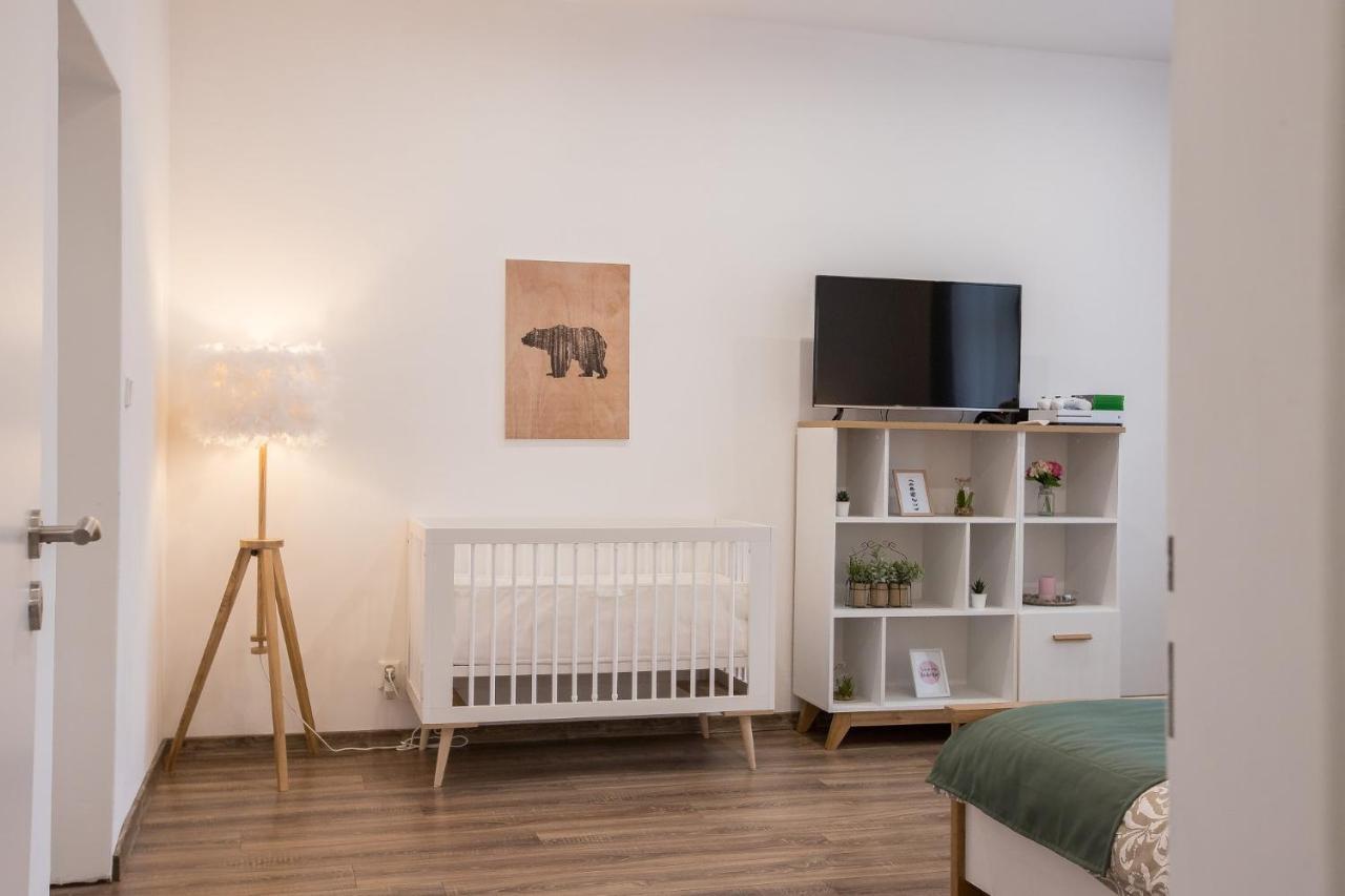 Family Apartment オストラヴァ エクステリア 写真