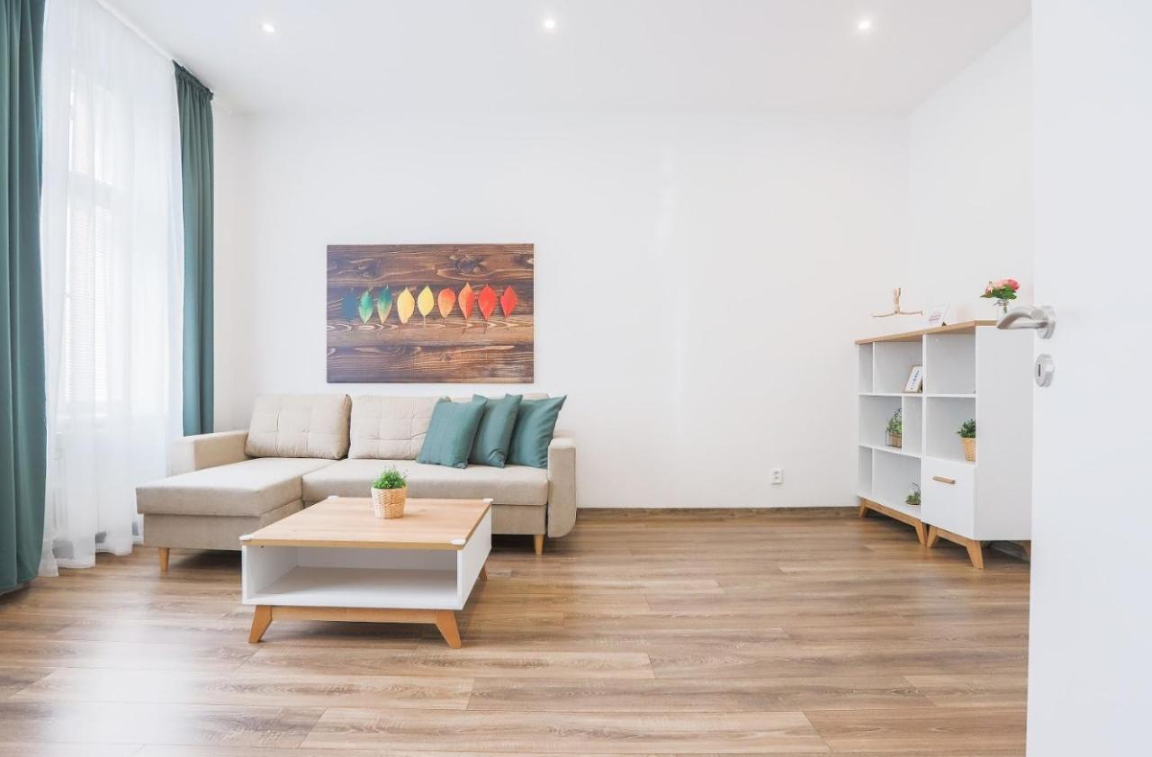 Family Apartment オストラヴァ エクステリア 写真
