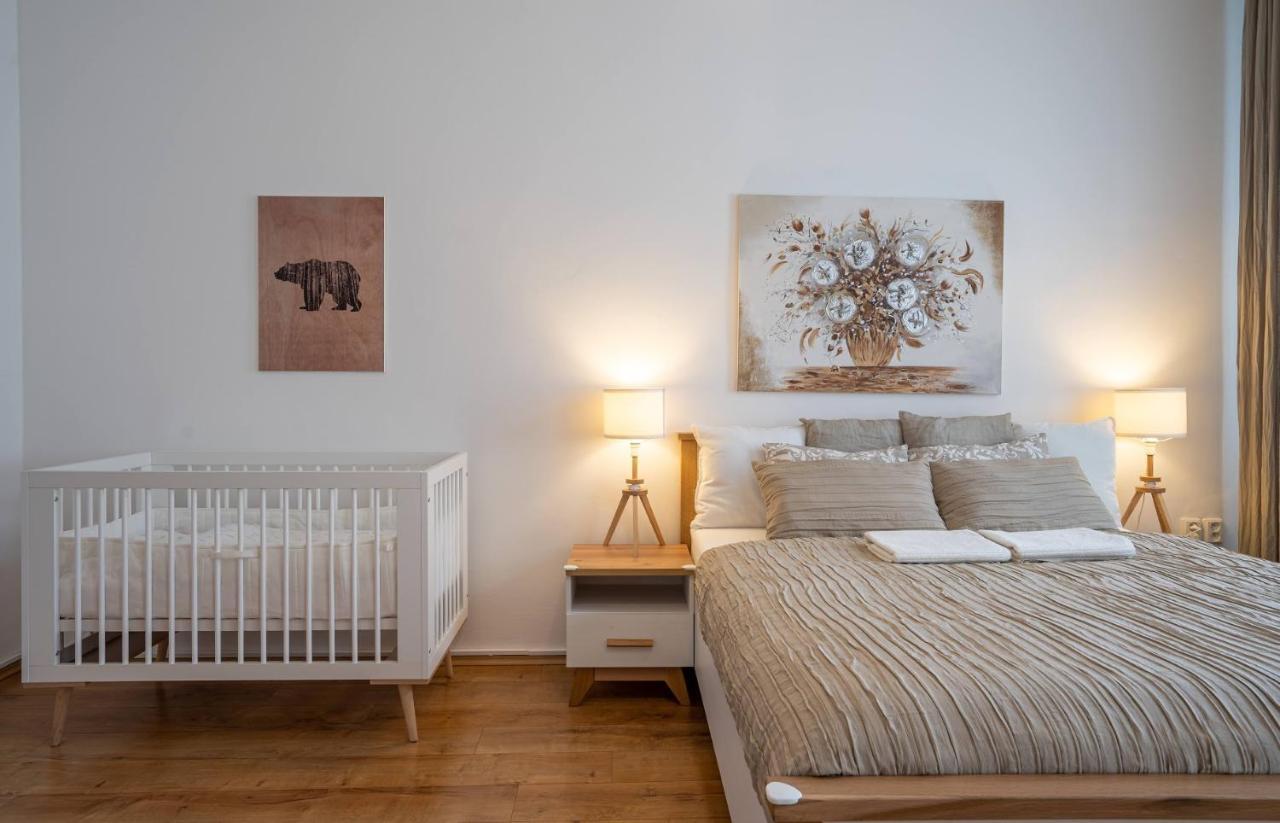 Family Apartment オストラヴァ エクステリア 写真