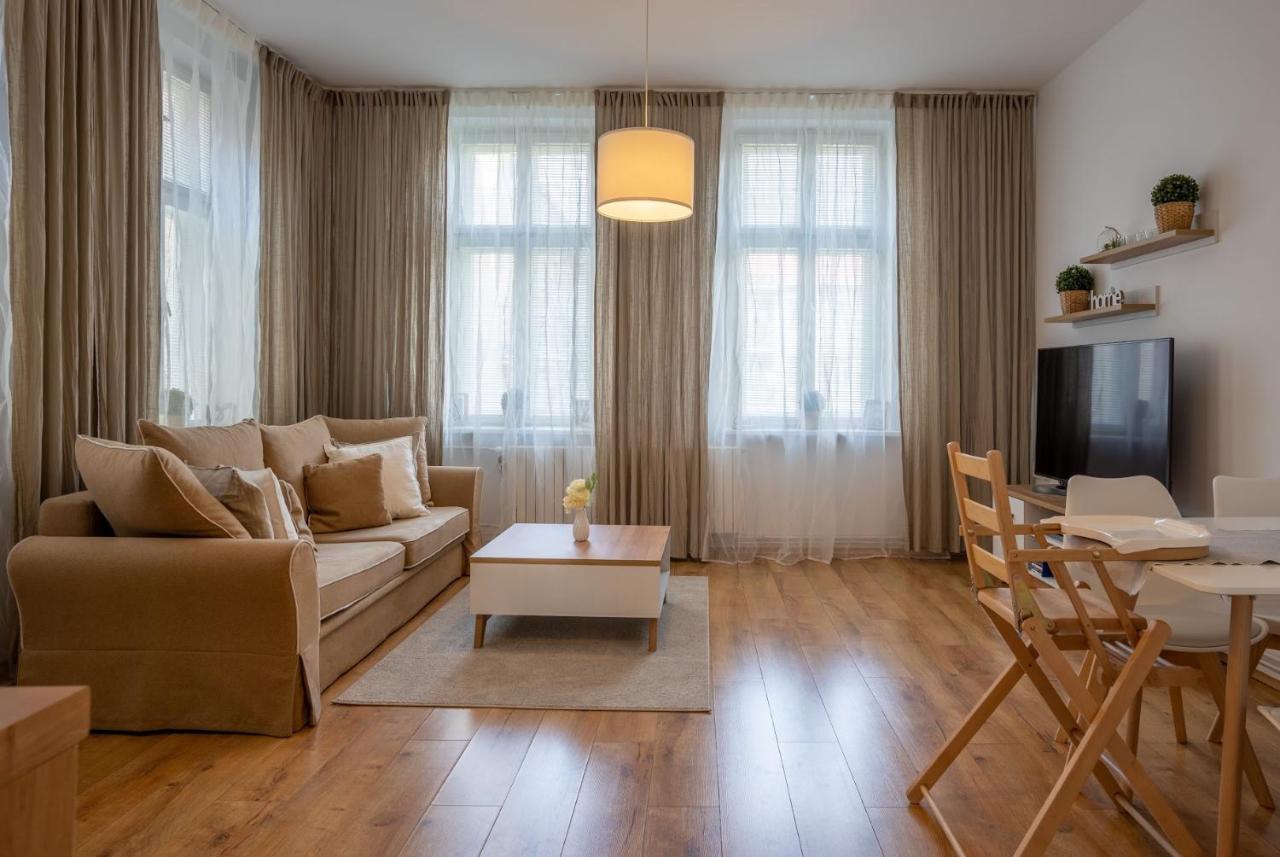 Family Apartment オストラヴァ エクステリア 写真