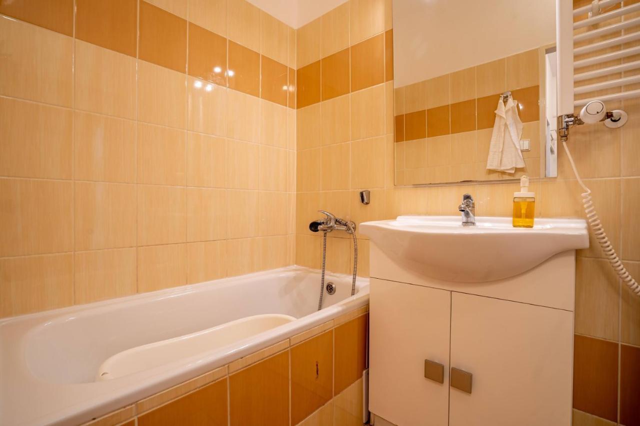 Family Apartment オストラヴァ エクステリア 写真