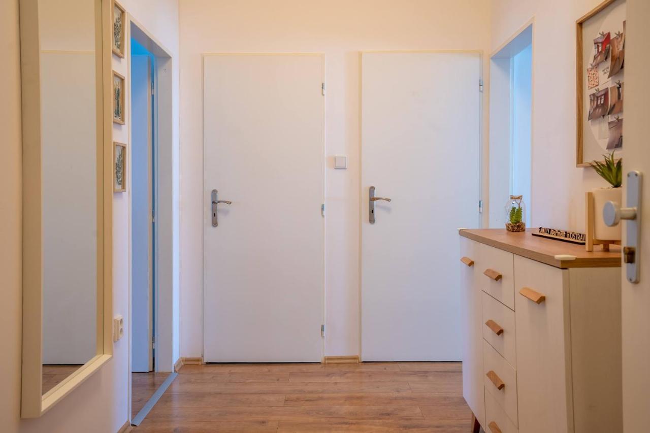 Family Apartment オストラヴァ エクステリア 写真