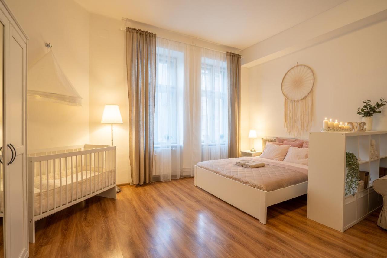 Family Apartment オストラヴァ エクステリア 写真
