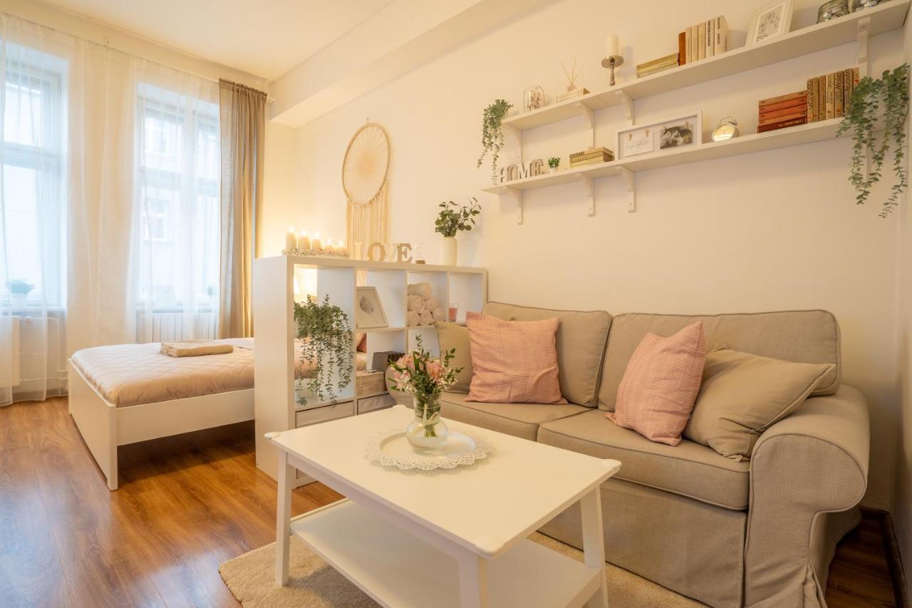 Family Apartment オストラヴァ エクステリア 写真