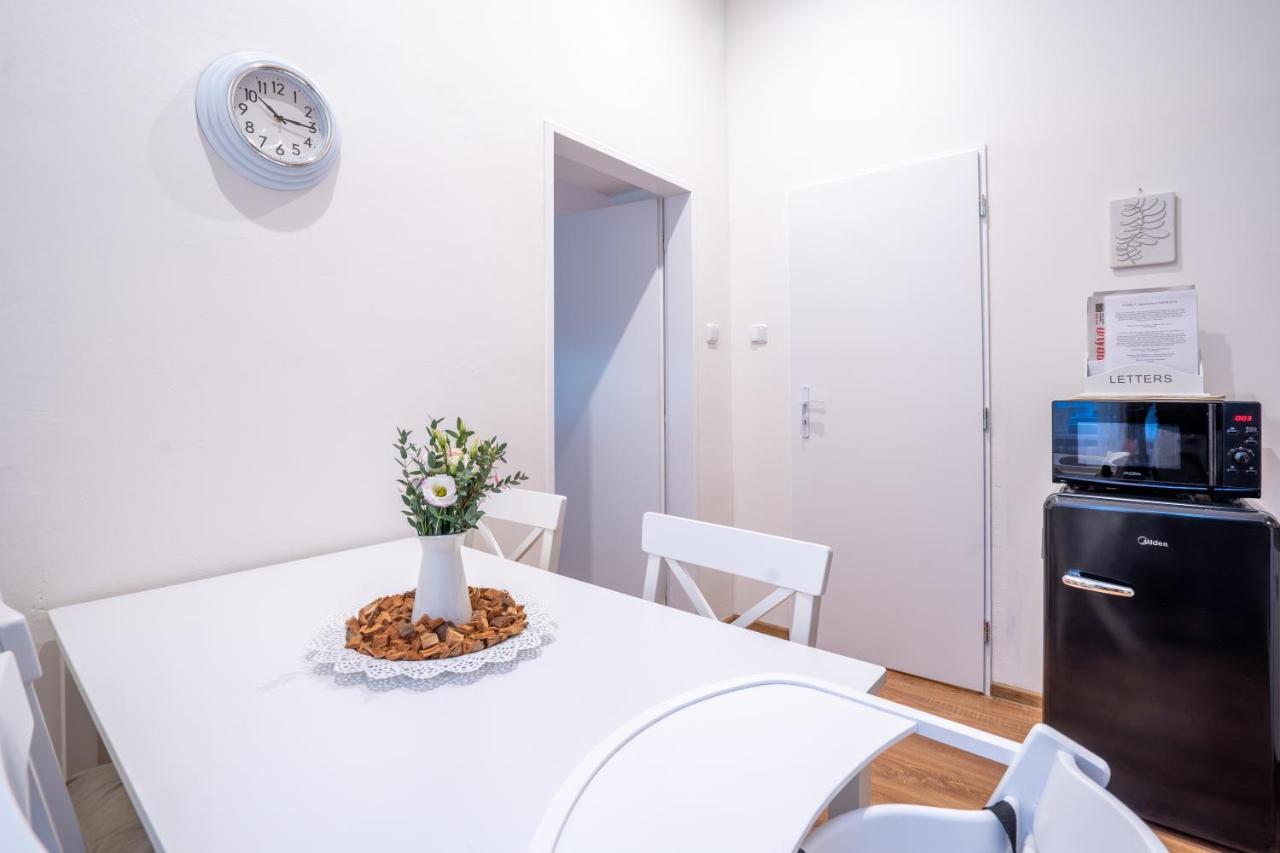 Family Apartment オストラヴァ エクステリア 写真