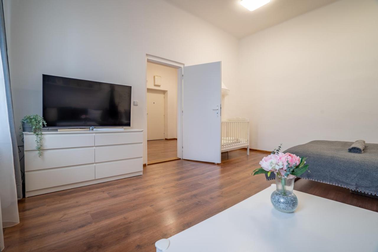 Family Apartment オストラヴァ エクステリア 写真
