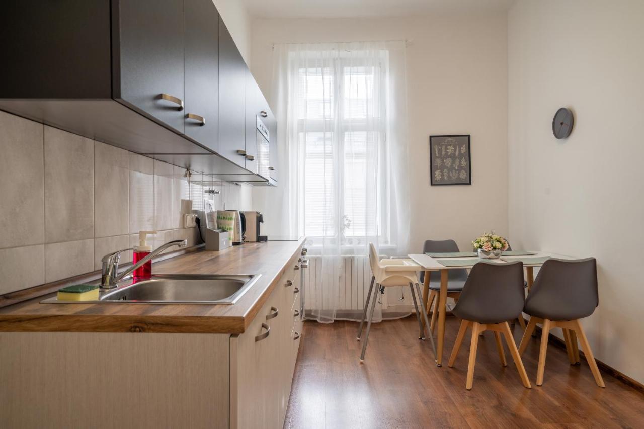Family Apartment オストラヴァ エクステリア 写真
