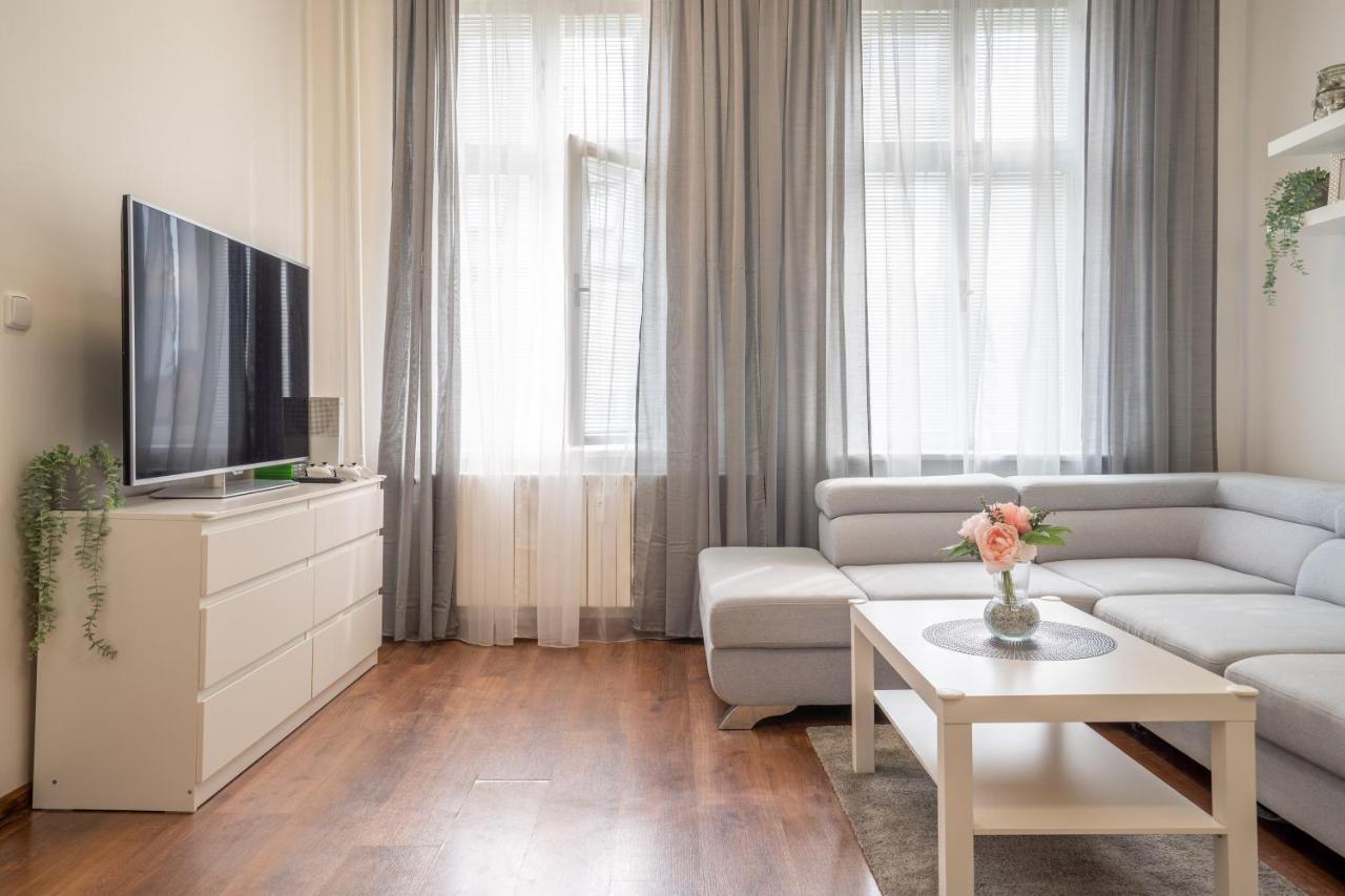 Family Apartment オストラヴァ エクステリア 写真