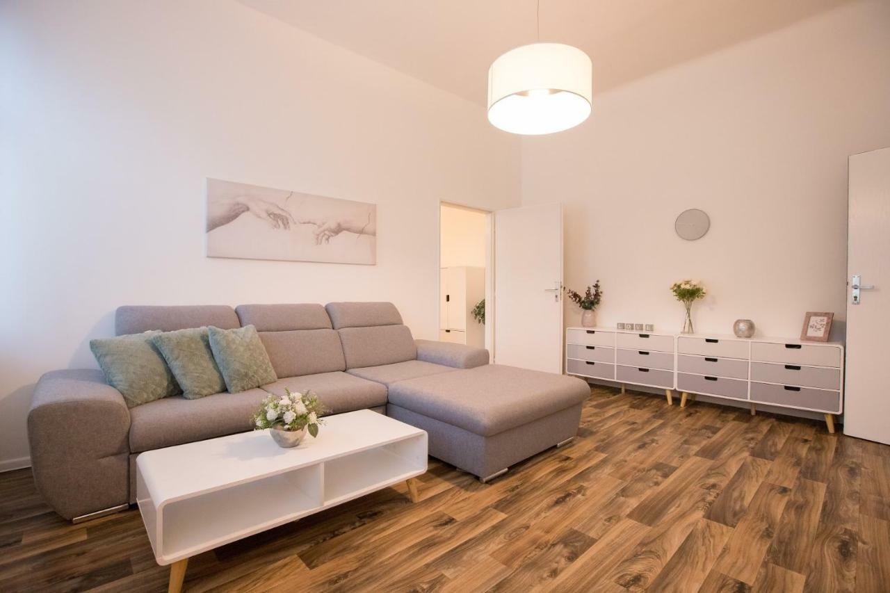 Family Apartment オストラヴァ エクステリア 写真